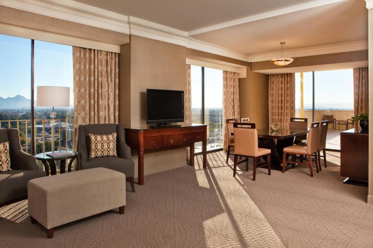 Sheraton Crescent Hotel Phoenix Exteriör bild