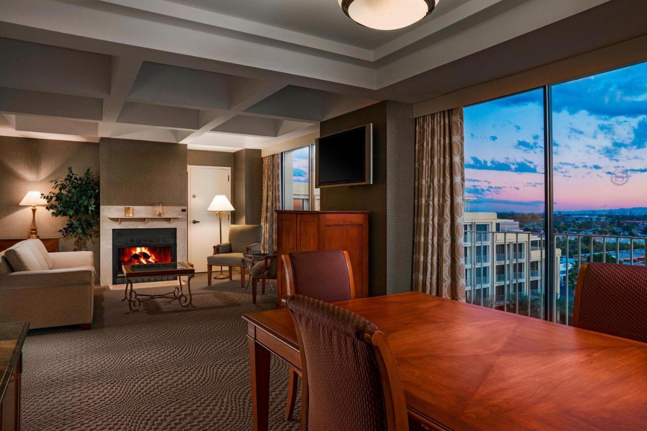 Sheraton Crescent Hotel Phoenix Exteriör bild