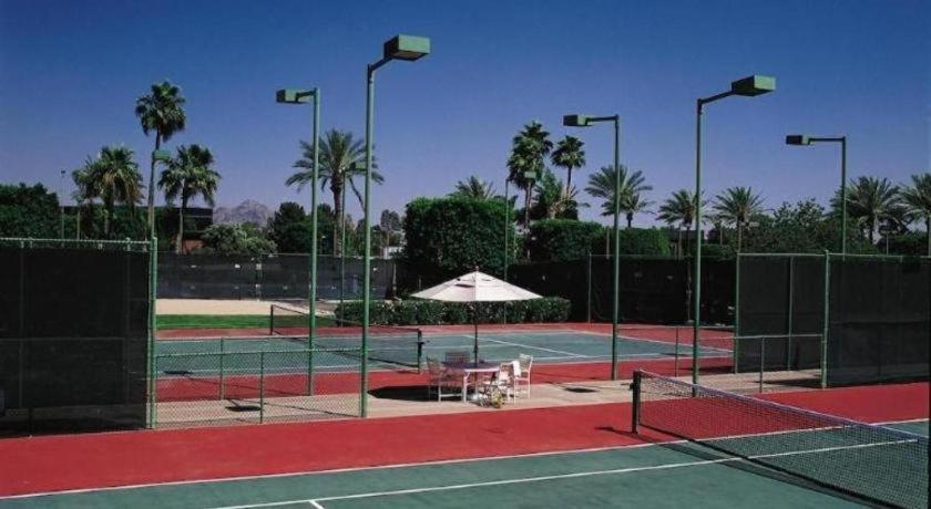 Sheraton Crescent Hotel Phoenix Exteriör bild