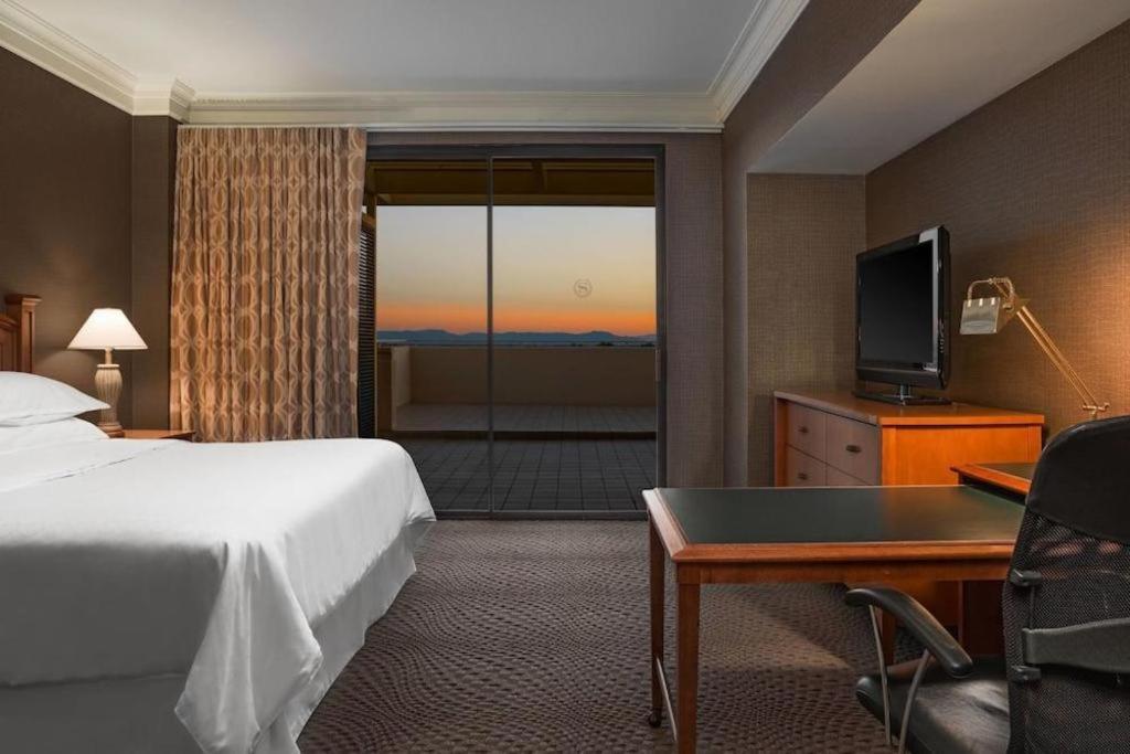 Sheraton Crescent Hotel Phoenix Exteriör bild
