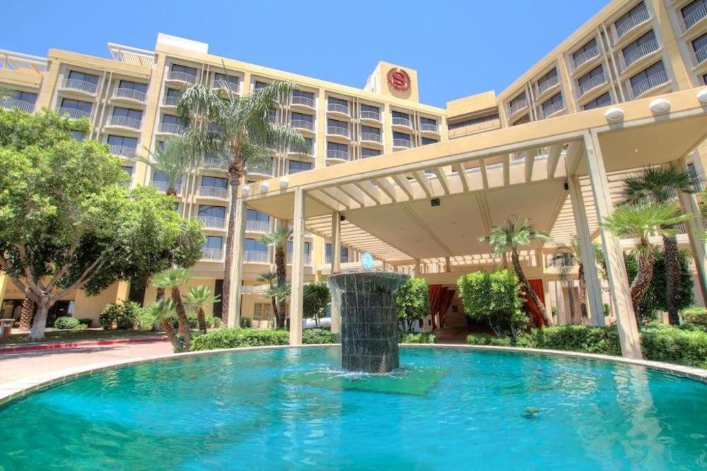 Sheraton Crescent Hotel Phoenix Exteriör bild